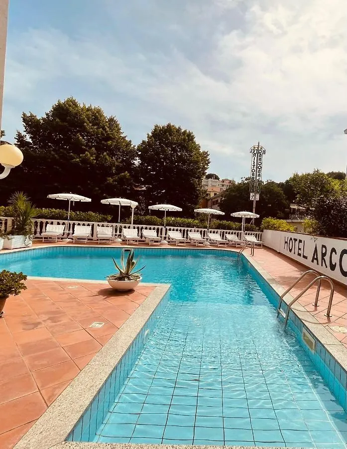 Hotel Arcobaleno Celle Ligure 3*,