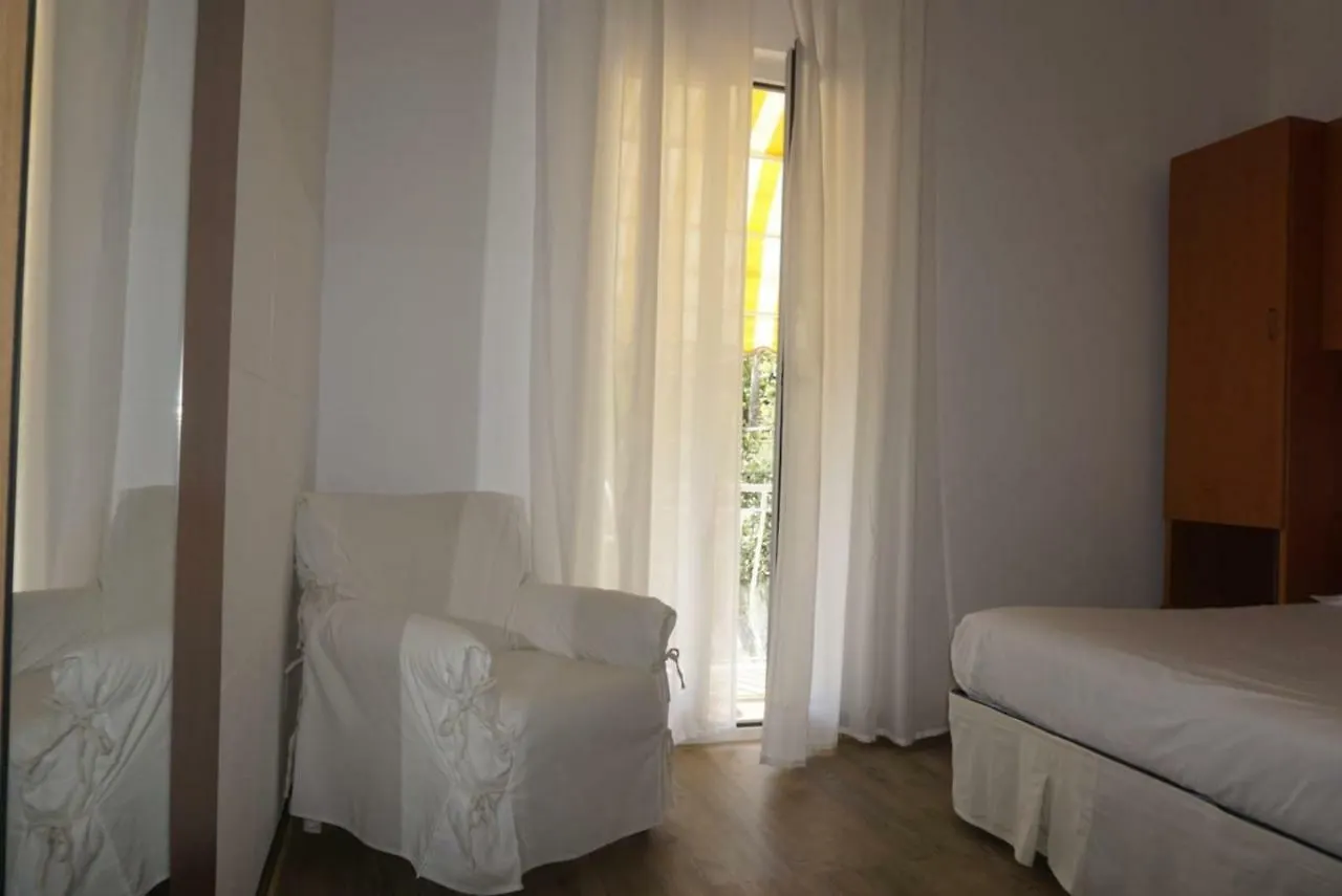 Hotel Arcobaleno Celle Ligure 3*,  Italy